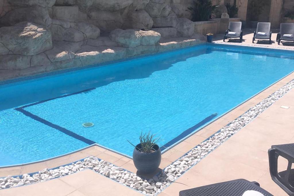 Velver Mansion, Malta - Luxury Villa With Pool Naxxar Екстериор снимка
