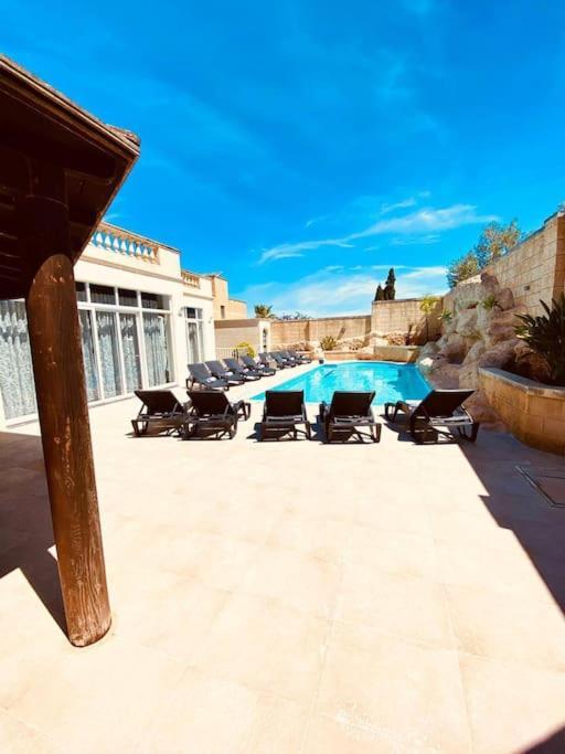 Velver Mansion, Malta - Luxury Villa With Pool Naxxar Екстериор снимка